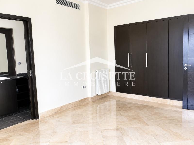 Villa S+4 avec piscine à Gammarth 